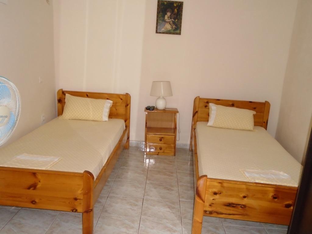 Giota & Antonia Apartments Koróni Cameră foto